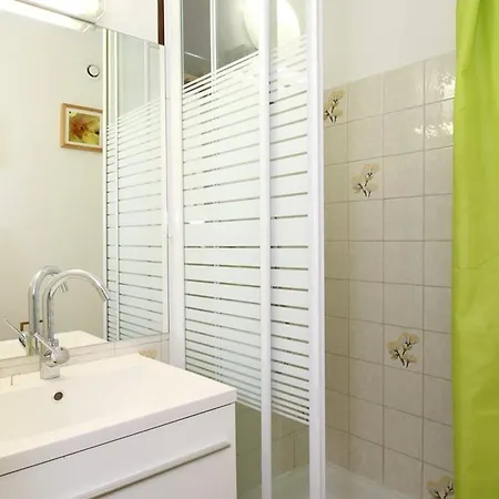 Cosy Avec Terrasse, Clim, Wifi Et Parking, Proche Centre Et - Fr-1-553-197 بالاروك ليه بان